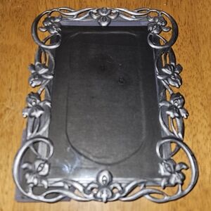 Fetco International Silver Tone Floral Ornate Velvet Back Picture Frame 4.50x7in